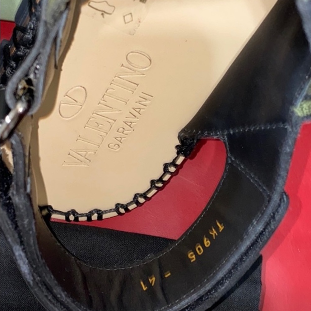 VALENTINO - Picture 11 of 11